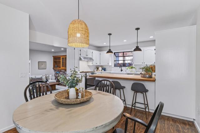 3049 Sunrise Circle, Marina CA: https://media.crmls.org/mediaz/d945e6e7-9a6f-40dd-9d6b-e41fc54287ea.jpg