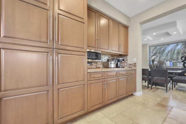 41800 Jones Drive, Palm Desert CA: https://media.crmls.org/mediaz/d9465991-2658-43c3-92b0-55ff5e180319.jpg