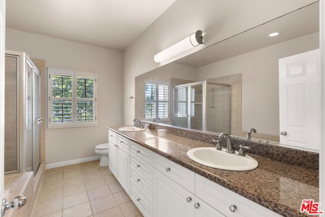 15804 Crest Lane, Gardena CA: https://media.crmls.org/mediaz/d946baee-096e-46ce-b509-dc69dc44f913.jpg