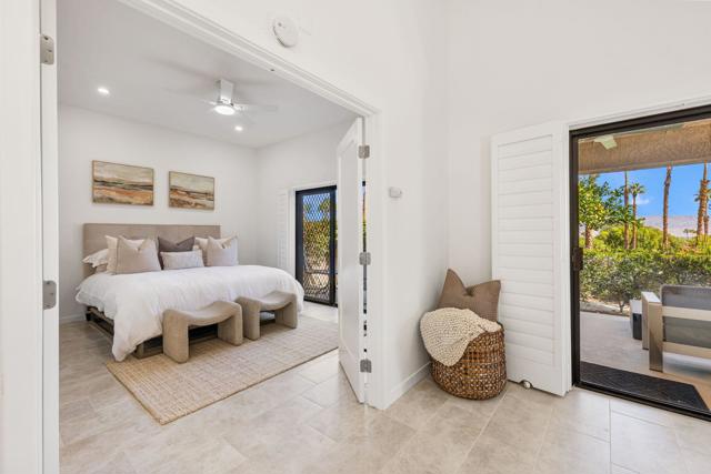 48641 Palo Verde Court, Palm Desert CA: https://media.crmls.org/mediaz/d94714f6-0f30-4ee8-9fe7-be43727fa9d7.jpg