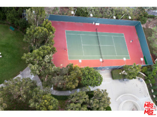 2170 Century Park East, Los Angeles CA: https://media.crmls.org/mediaz/d9473872-778c-4998-81f4-3486b914d745.jpg