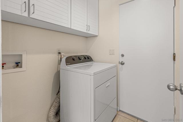 6338 Caminito Del Pastel, San Diego CA: https://media.crmls.org/mediaz/d947fc62-17e0-49a2-af9f-b70dae7807d6.jpg