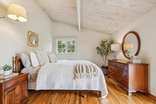 0 Pine Ridge Way, Carmel CA: https://media.crmls.org/mediaz/d9487660-40d8-480c-9957-7bc58ec52b16.jpg