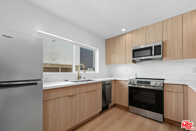 833 5th Street, 100 photo 12
