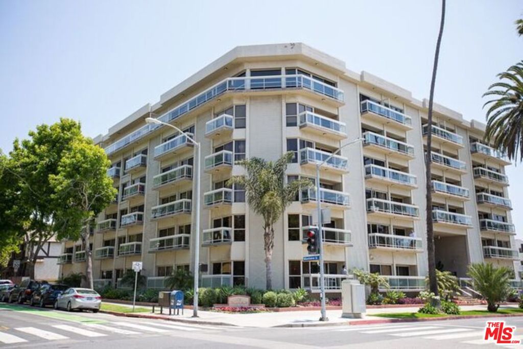 801 OCEAN Avenue #205