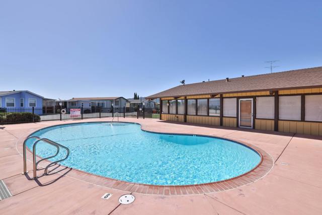 8282 Murray Ave, Gilroy CA: https://media.crmls.org/mediaz/d949d193-c669-4c57-abc5-8ed5f97d9058.jpg