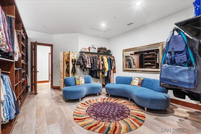 8018 La Milla, Rancho Santa Fe CA: https://media.crmls.org/mediaz/d94a2c41-55c0-45d7-b5dd-5fc7038d9544.jpg