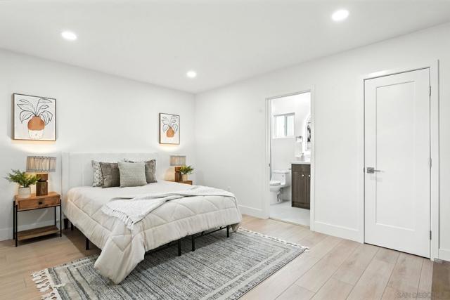 2064 Catalina Blvd, San Diego CA: https://media.crmls.org/mediaz/d94b3598-e396-47ec-b9e3-1973e6415088.jpg