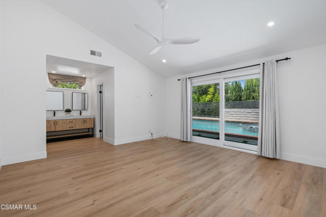 2257 Glastonbury Road, Westlake Village CA: https://media.crmls.org/mediaz/d94b38ac-bbd7-4743-9c9e-8d2bccf6c12e.jpg