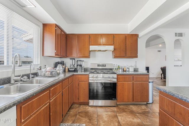 543 E Avenue J1, Lancaster CA: https://media.crmls.org/mediaz/d94c205f-ce51-42c8-8dfb-aa60670e450b.jpg