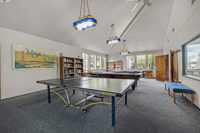 21109 Gary Dr, Hayward CA: https://media.crmls.org/mediaz/d94c9343-4de3-4d77-9c38-a6d23e84e703.jpg