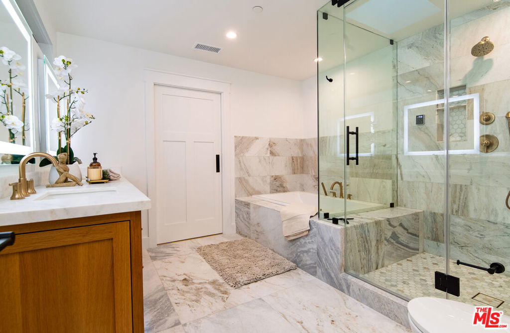 MLS #25608887 image #22