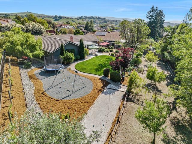 3187 High Meadow Lane, San Jose CA: https://media.crmls.org/mediaz/d94d8375-74c1-4fb6-857a-6611a6b298c6.jpg