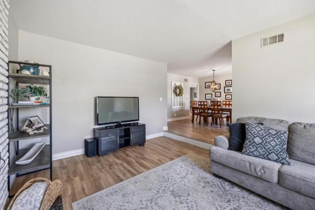 140 Palm Beach Avenue, El Granada CA: https://media.crmls.org/mediaz/d94e678a-7dce-49dd-b387-215abc86dbe3.jpg