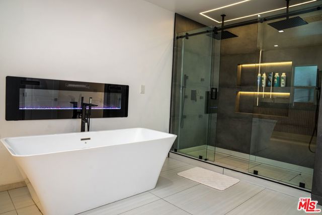 11848 Bel Terrace, Los Angeles CA: https://media.crmls.org/mediaz/d94e92fc-a6a6-4744-a18a-757e7b401625.jpg
