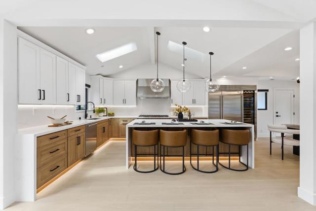 Image 14 of 36 For 999 Andover Way