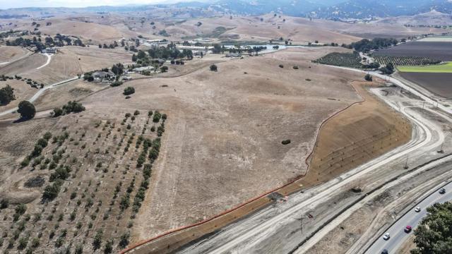 0 Union Road, Hollister CA: https://media.crmls.org/mediaz/d94febe3-2448-4c41-b96e-070343b8737a.jpg