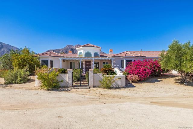 341 Ocotillo Cir, Borrego Springs CA: https://media.crmls.org/mediaz/d9509dad-217b-4be8-a961-f55b414b8404.jpg