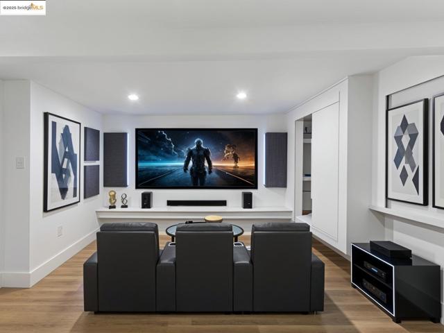 3274 Encinal Ave, Alameda CA: https://media.crmls.org/mediaz/d950a0ef-2fa2-480d-82ce-193c52b3dd88.jpg