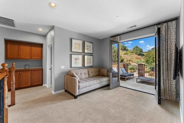 Detail Gallery Image 18 of 62 For 7090 Sitio Corazon, Carlsbad,  CA 92009 - 4 Beds | 3/1 Baths