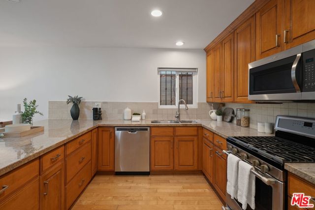 Image 23 of 61 For 1226 Chelsea Avenue