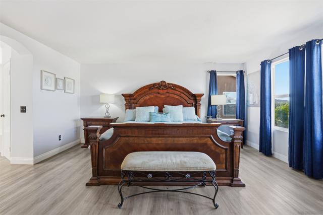 1332 Carneros Valley st, Chula Vista CA: https://media.crmls.org/mediaz/d951a3e3-7944-4dd6-b247-3a88885ae434.jpg