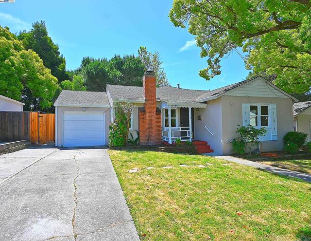 Image 2 of 36 For 2044 Strang Ave
