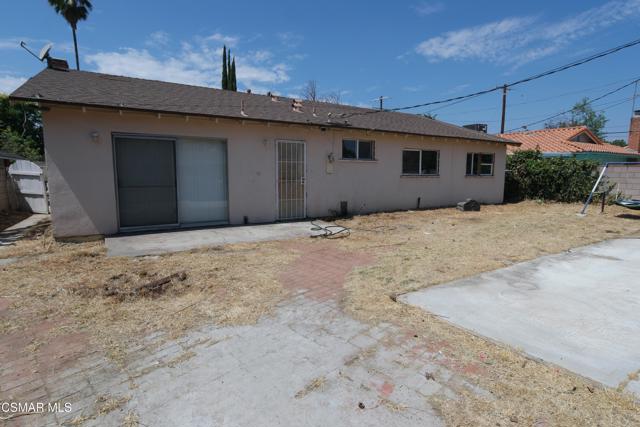 7950 Sausalito Avenue, West Hills CA: https://media.crmls.org/mediaz/d952c7b2-62bb-4e8a-b115-961fcb2a6d04.jpg