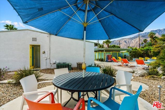 888 E Janet Circle, Palm Springs CA: https://media.crmls.org/mediaz/d952d3b1-0244-4b2e-a82e-201b016d3f29.jpg