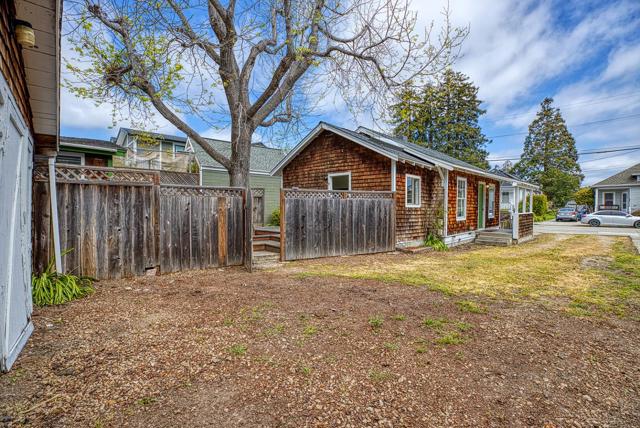 723 Pine Street, Santa Cruz CA: https://media.crmls.org/mediaz/d952ef09-db7a-4877-8e0b-d90a50f78cdc.jpg
