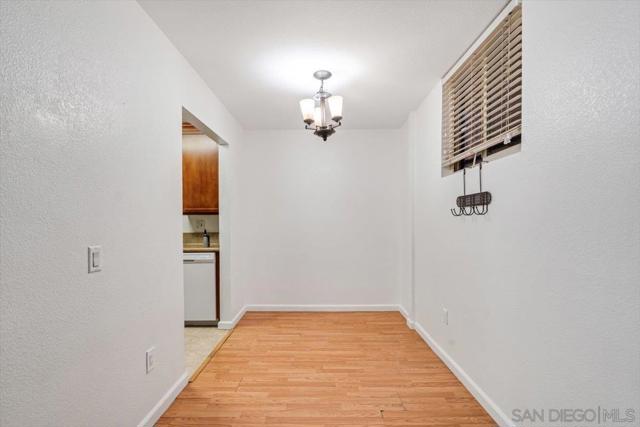 Image 5 of 30 For 1350 Escondido Blvd  37