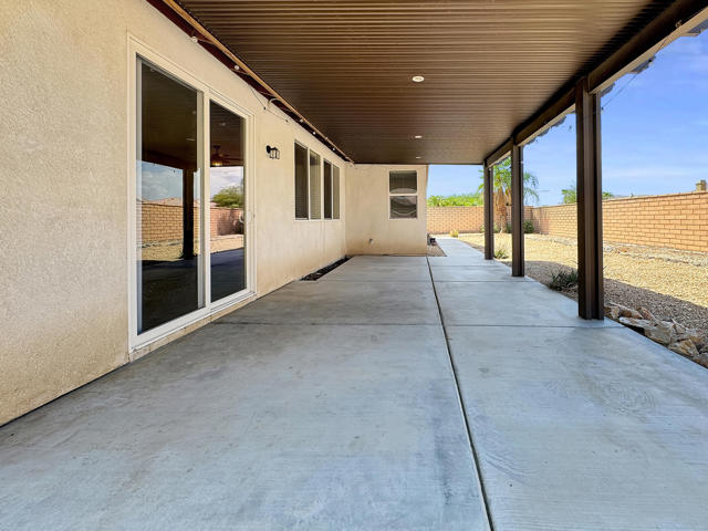 80200 Catalina Drive, Indio CA: https://media.crmls.org/mediaz/d9540ed6-f971-48f8-9c13-67b199bf0128.jpg
