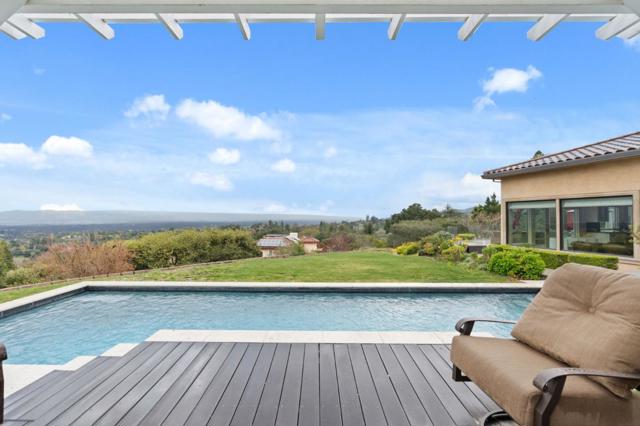 12252 Menalto Drive, Los Altos Hills CA: https://media.crmls.org/mediaz/d9549936-4b76-447d-9f11-90515c67a45a.jpg