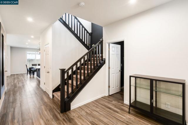 9603 Del Seis Dr, Sacramento CA: https://media.crmls.org/mediaz/d954c873-09f0-4682-82b9-bcfe2cefd24f.jpg
