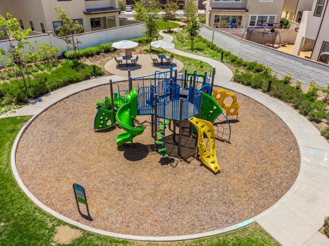 Detail Gallery Image 42 of 44 For 675 Westbrook Loop, San Marcos,  CA 92078 - 5 Beds | 4/1 Baths