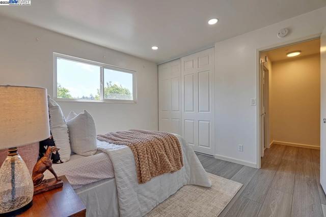 4654 Balboa Way, Fremont CA: https://media.crmls.org/mediaz/d9550d92-b5c1-4855-8777-717c2f9a68d1.jpg