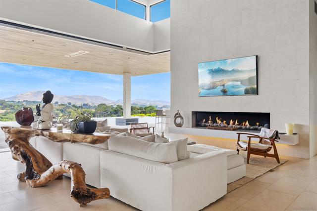 Image 22 of 52 For 5516 La Crescenta
