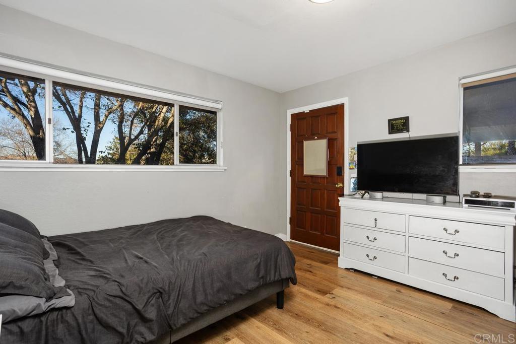 1341 Boyle Avenue A And B - photo 19