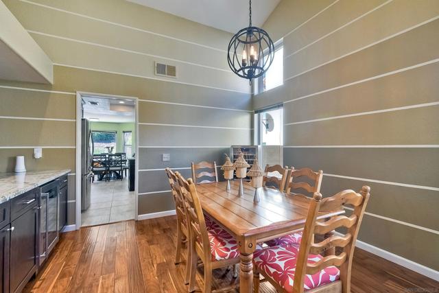16504 Calle Pulido, San Diego CA: https://media.crmls.org/mediaz/d9558568-1971-4425-84fd-8c5b05e16021.jpg