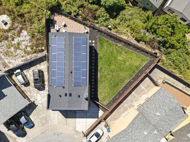 102 Dennis Drive, Daly City CA: https://media.crmls.org/mediaz/d955869e-7d0a-4a82-abec-60dbdd37071f.jpg