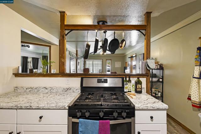2266 E Main Street, Quincy CA: https://media.crmls.org/mediaz/d95613e7-61e7-4c33-92a1-0ce8783872f0.jpg
