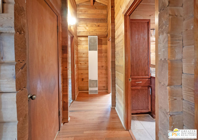 6307 Cedar Court, Angelus Oaks CA: https://media.crmls.org/mediaz/d956b475-8260-4080-9e28-b356e5cf5d87.jpg