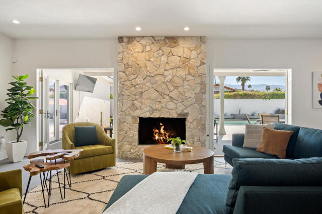 Image 11 of 58 For 75475 Desert Park Drive