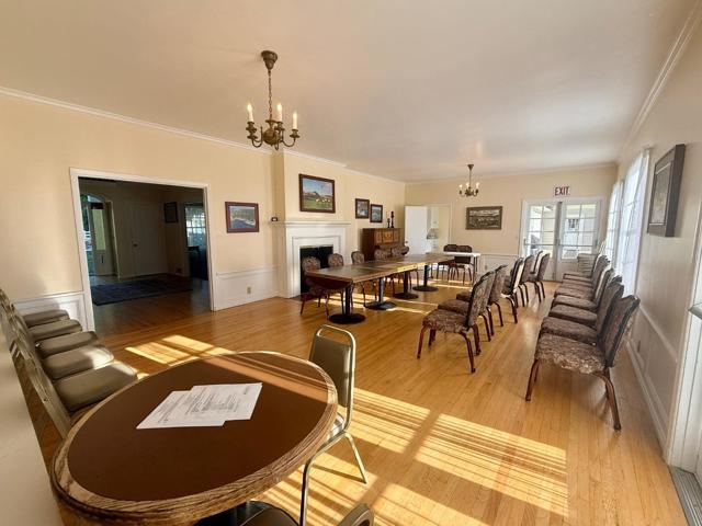 23799 Slns-Mty Highway, Salinas CA: https://media.crmls.org/mediaz/d9587dd6-76aa-40fc-ba86-b7f8e188d3c3.jpg