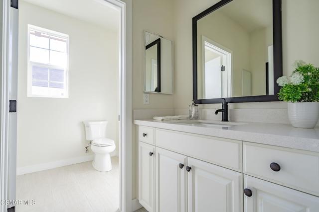 4683 Summit Avenue, Simi Valley CA: https://media.crmls.org/mediaz/d9596355-9351-4b52-b482-46a5c2f42f4e.jpg