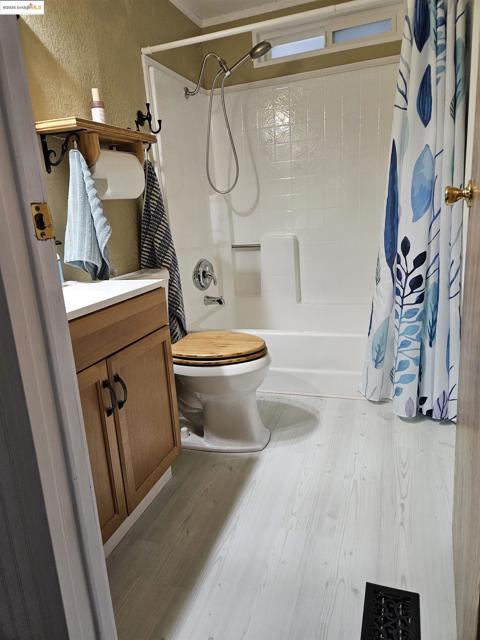 216 Orangevale, Pittsburg CA: https://media.crmls.org/mediaz/d95a3b2a-80fc-4f23-b621-7c411feeb980.jpg