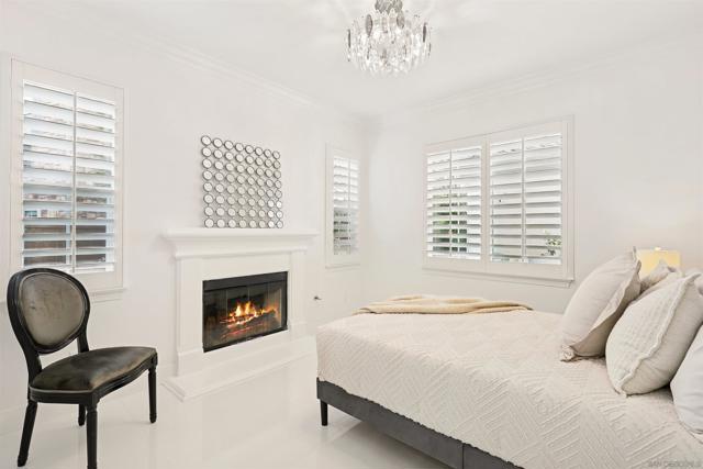 6911 Goldstone Rd, Carlsbad CA: https://media.crmls.org/mediaz/d95b1d52-a8ec-487c-bc3d-8bb9f9c8333a.jpg