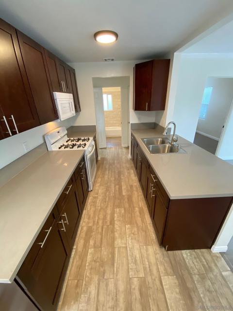 8975 Lamar St, Spring Valley CA: https://media.crmls.org/mediaz/d95b375b-2ae6-41ec-8532-d086bd467111.jpg