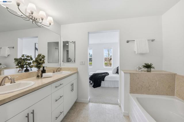 4463 Hyde Cmn, Fremont CA: https://media.crmls.org/mediaz/d95b5b63-ca10-4cbc-95e4-8ceee5d957d5.jpg