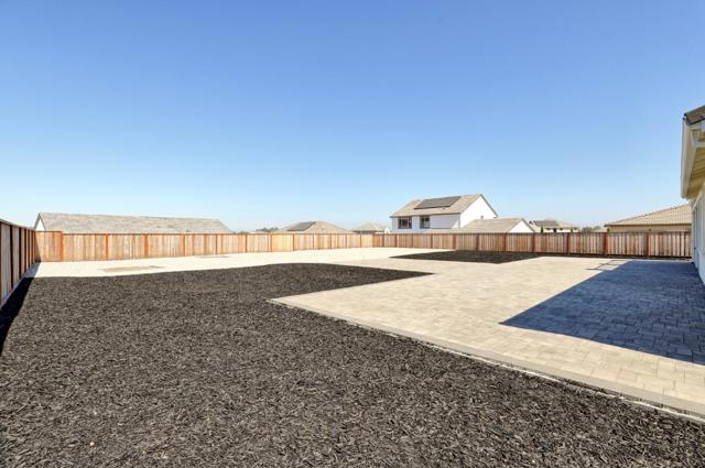 172 Vienna Way, Hollister CA: https://media.crmls.org/mediaz/d95d246f-439a-40c3-8cc6-44e96a2192f6.jpg